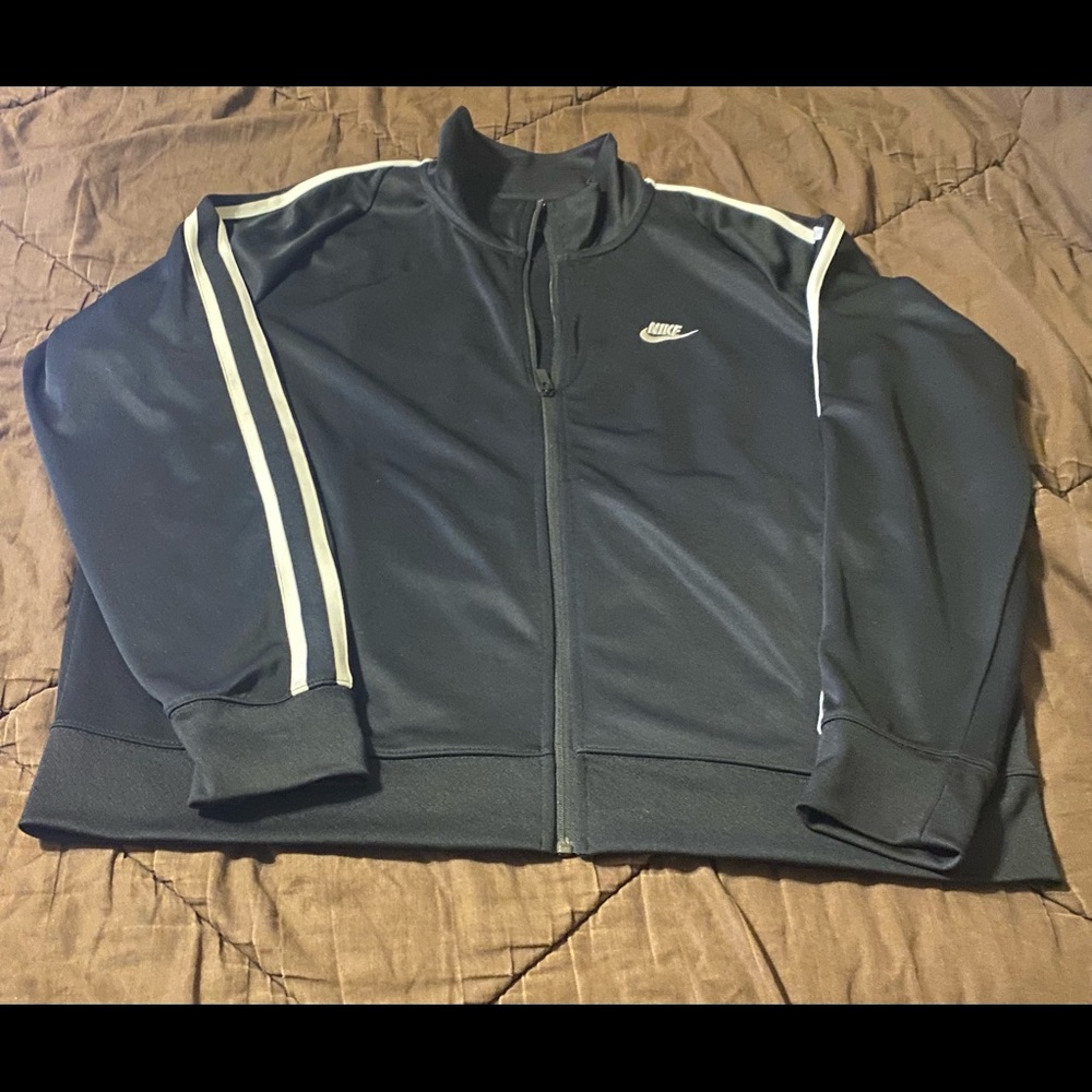 Nike Men’s Black and White Jacket